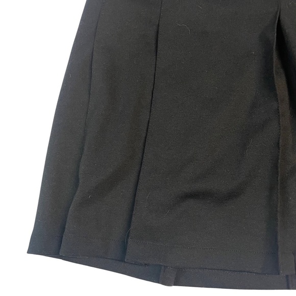 Girls Lands End black pleated skirt. Elastic waist band, girls size 12. - Picture 2 of 3